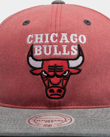 Mitchell & Ness Chicago Bulls Game Day Snapback Red/OTC