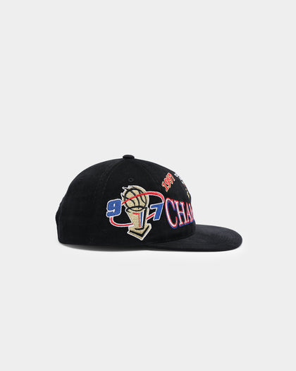 Mitchell & Ness Chicago Bulls Champions Deadstock Snapback Black