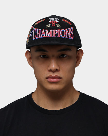 Mitchell & Ness Chicago Bulls Champions Deadstock Snapback Black