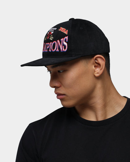 Mitchell & Ness Chicago Bulls Champions Deadstock Snapback Black