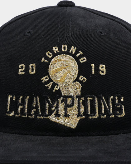 Mitchell & Ness Toronto Raptors Champions Deadstock Snapback Black