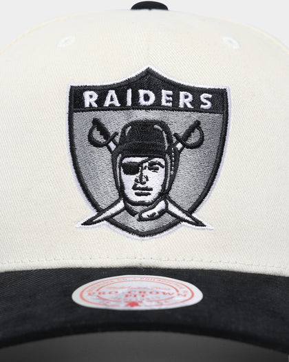 Mitchell & Ness Las Vegas Raiders Pro Crown Snapback Off White/Black