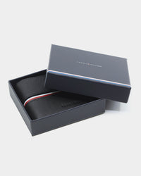 Tommy Jeans Men's TH Downtown Mini CC Leather Wallet Black