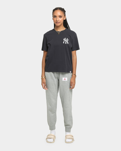 Majestic Athletic Women's Los Angeles Yankees Elle OD Boxy T-Shirt Faded Black