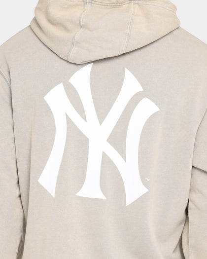 Majestic Athletic New York Yankees Duke Washed Hoodie Snow Wash Pale