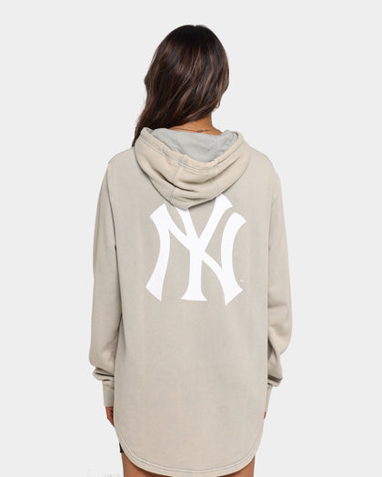Majestic Athletic New York Yankees Duke Washed Hoodie Snow Wash Pale