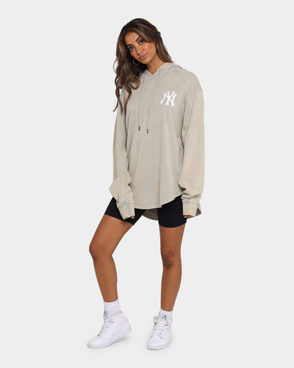 Majestic Athletic New York Yankees Duke Washed Hoodie Snow Wash Pale